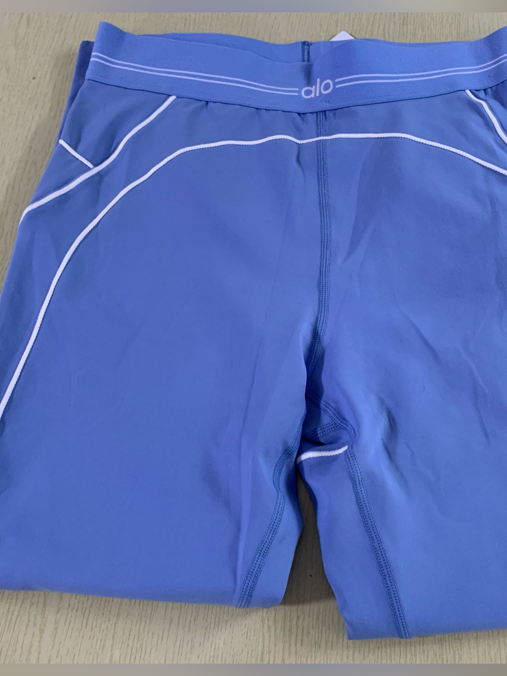 ALO Yoga Periwinkle Blue Seamless Sports Bra & Leggings Set - Picture 4 of 5
